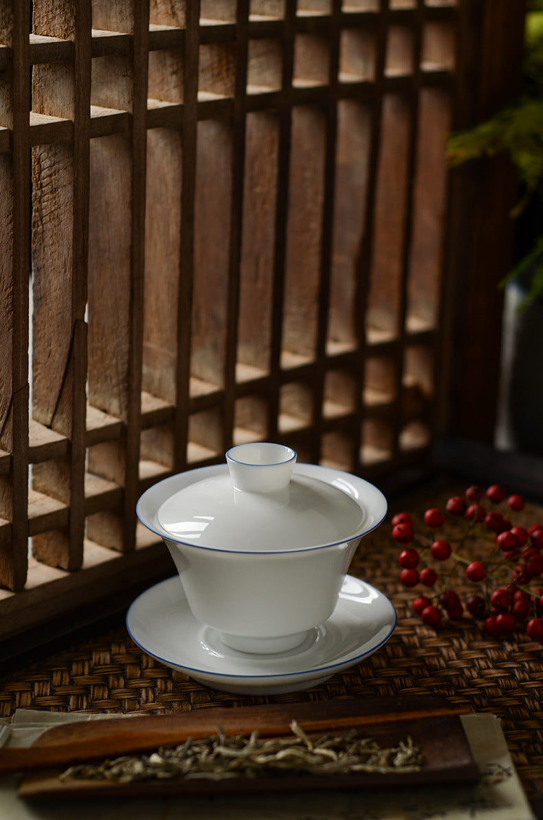 Gaiwan en céramique classique fait main Gohobi à bord bleu et blanc