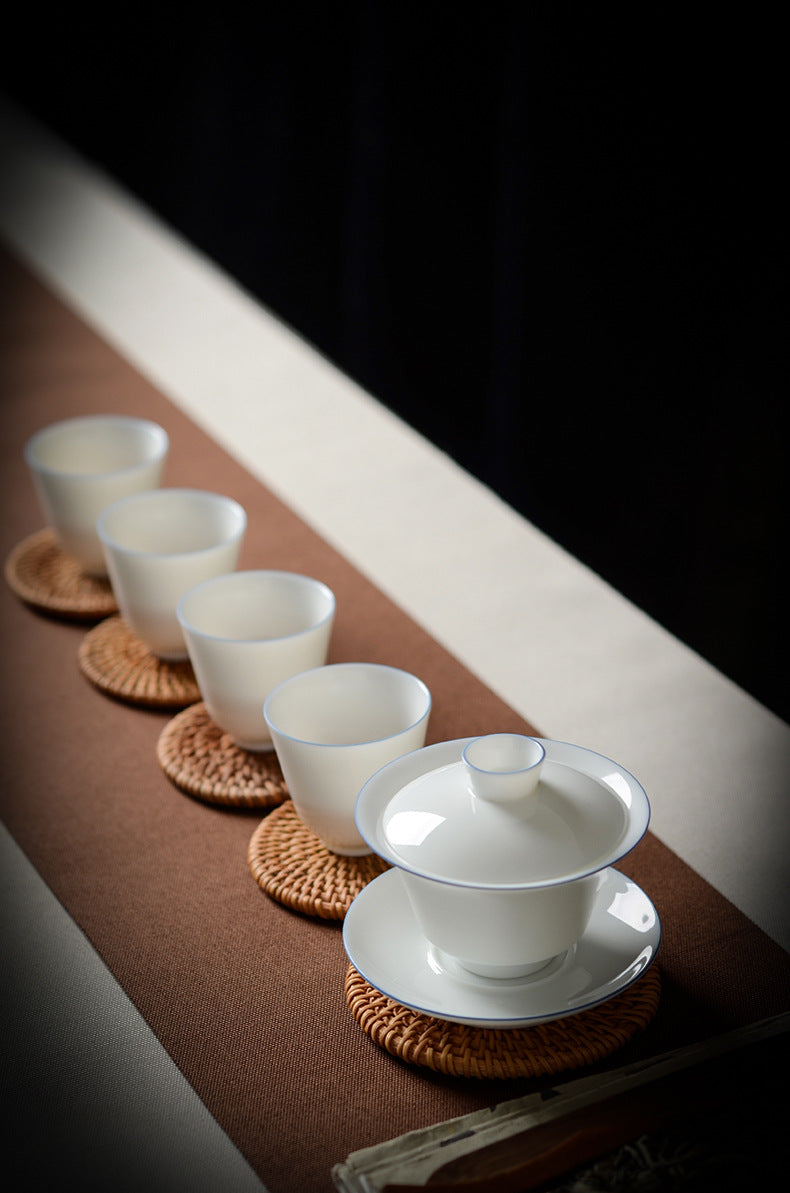 Gaiwan en céramique classique fait main Gohobi à bord bleu et blanc
