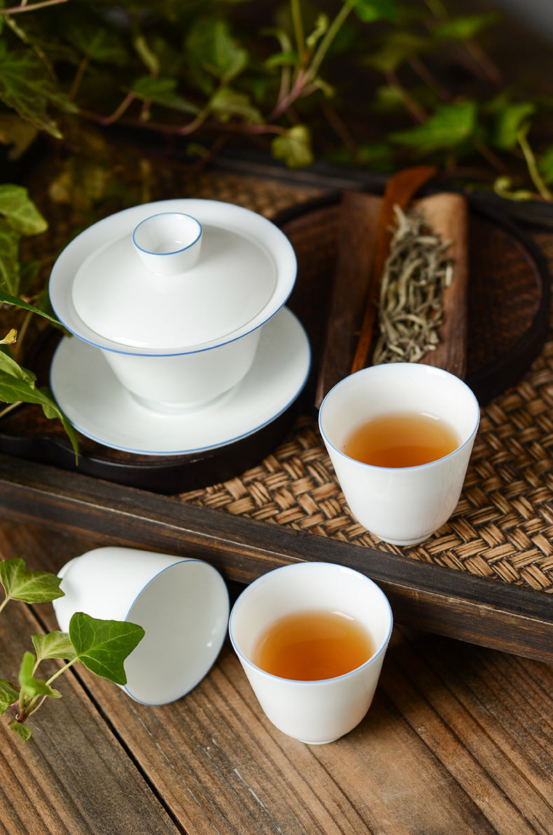 Gaiwan en céramique classique fait main Gohobi à bord bleu et blanc