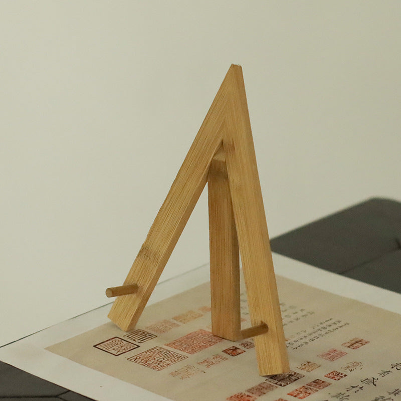 Gohobi Bamboo Pu'er Tea Cake Display Stand – Triangular Easel Shelf for Tea Ceremony Display