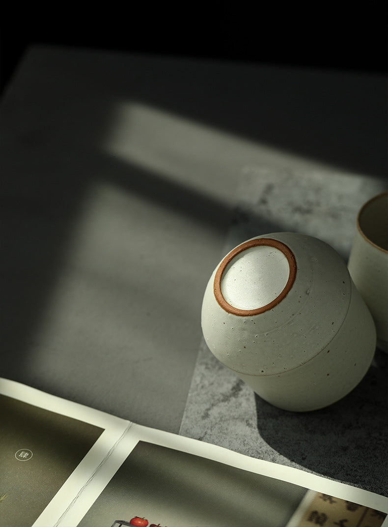 Gohobi Tasse à thé blanche Kohiki en céramique classique et moderne faite à la main