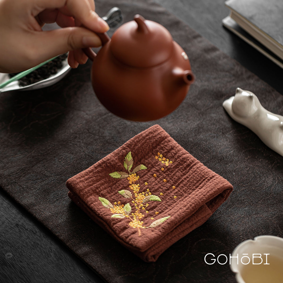 Gohobi Embroidered Tea Towel – Chinese Style Absorbent Tea Cloth for Tea Table