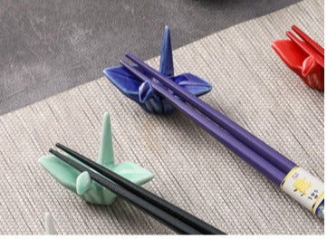 Ensemble de porte-baguettes en forme de lapin en jade à fleurs dorées de style japonais, coffret cadeau pour baguettes haut de gamme pour la fête de la mi-automne, serpillière à baguettes en céramique, sens haut de gamme pour la maison