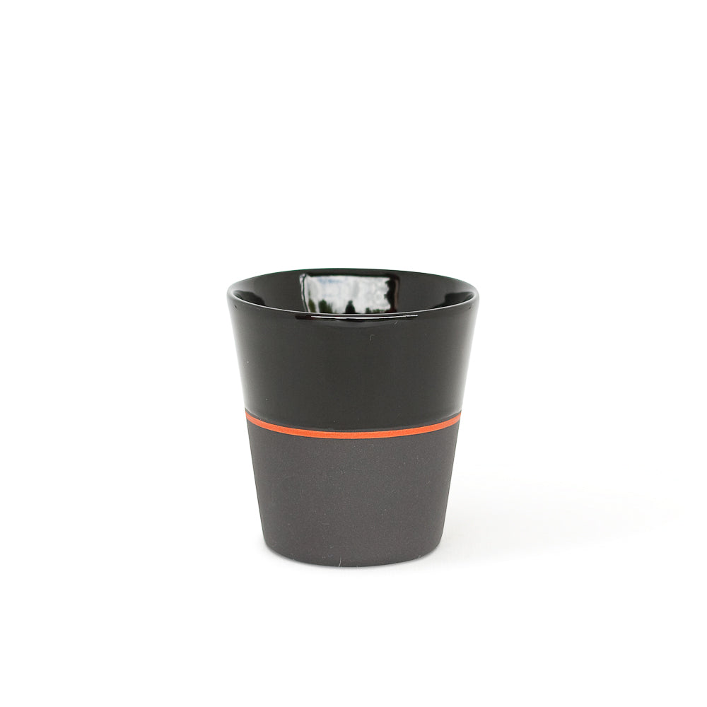 Sue Ure Masion Black porcelain Small beaker
