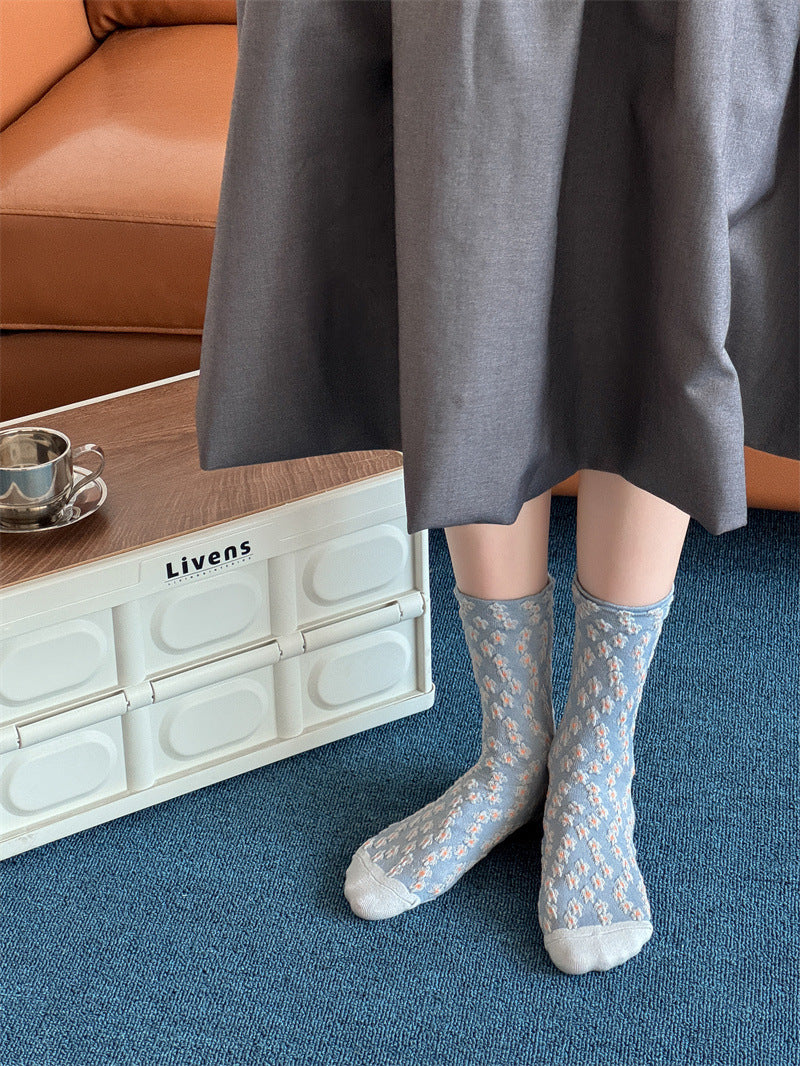 Gohobi Japanese Retro Embossed Floral Mid-Calf Socks
