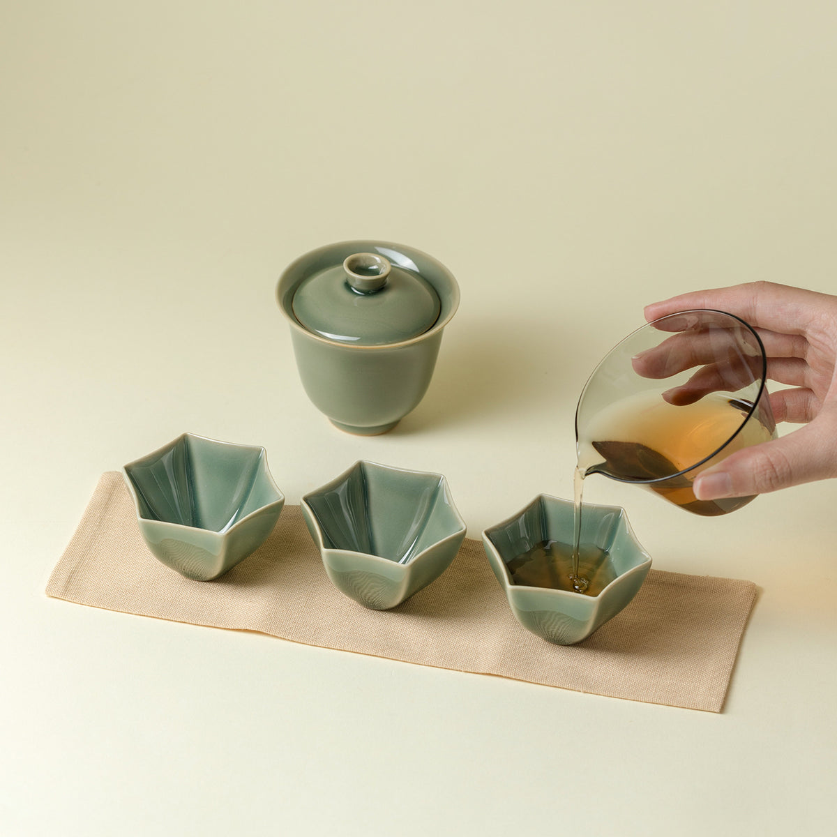 Gohobi Yue Kiln Celadon Gaiwan Travel Tea Set