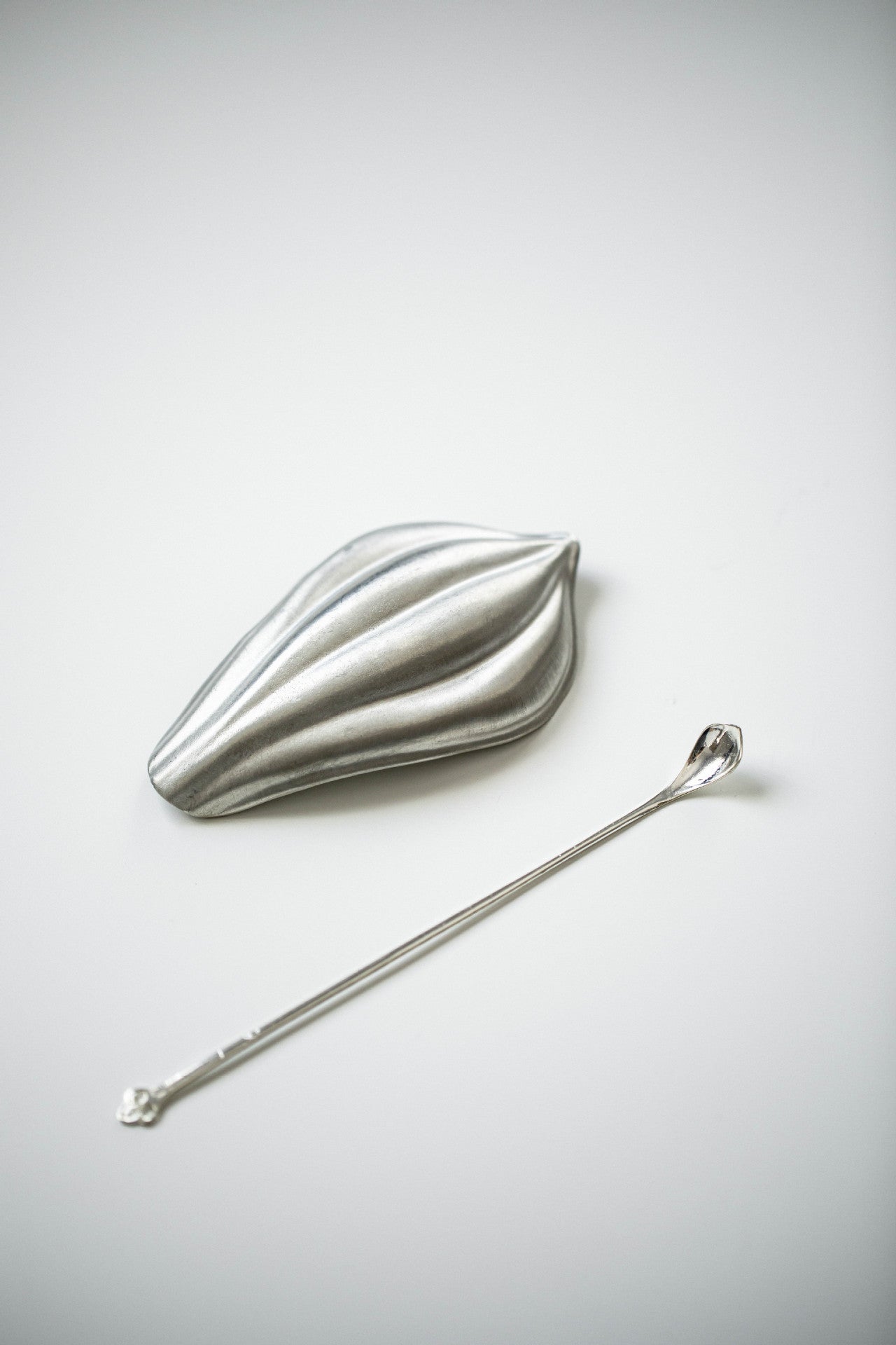 Gohobi Handmade Zen Tea Scoop with Lotus Chaze