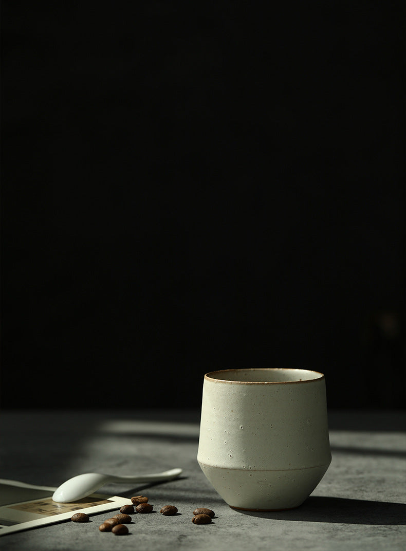 Gohobi Tasse à thé blanche Kohiki en céramique classique et moderne faite à la main