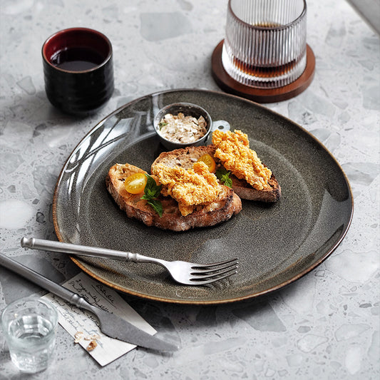 Gohobi Japanese Triangular Plate