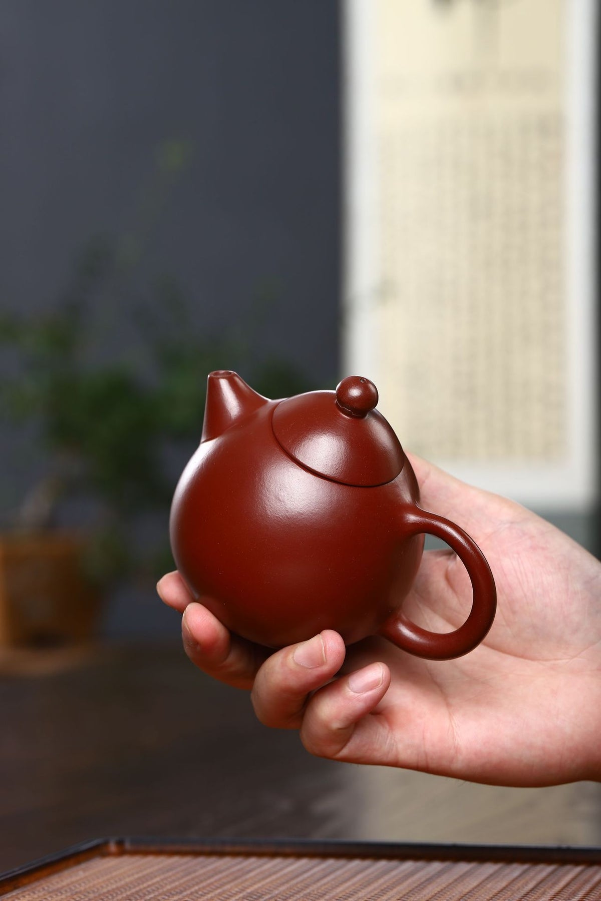 Gohobi Yixing Red Clay Dragon Egg Teapot (200 ml)