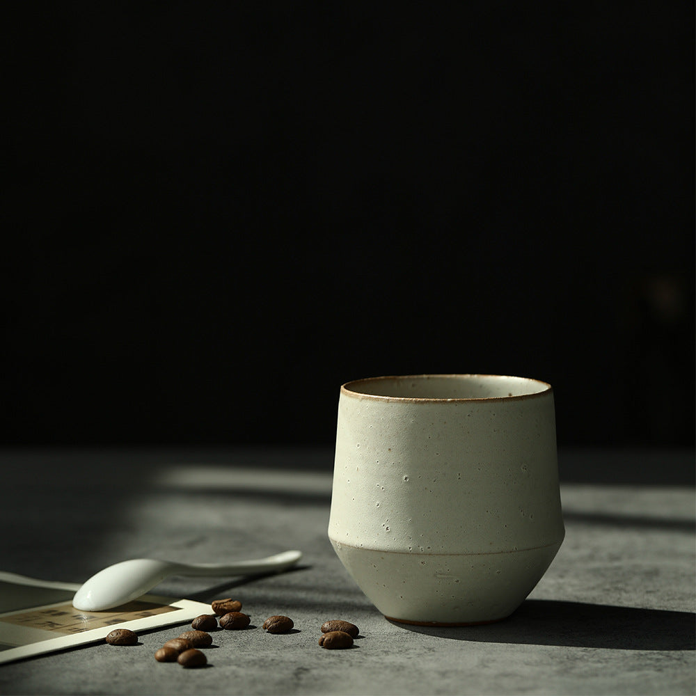 Gohobi Tasse à thé blanche Kohiki en céramique classique et moderne faite à la main