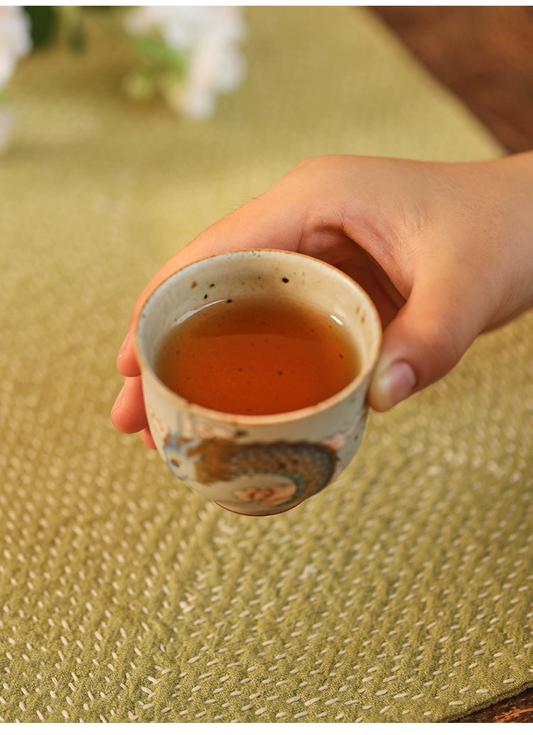 Tasse à thé en céramique peinte à la main Gohobi en forme de dragon bleu