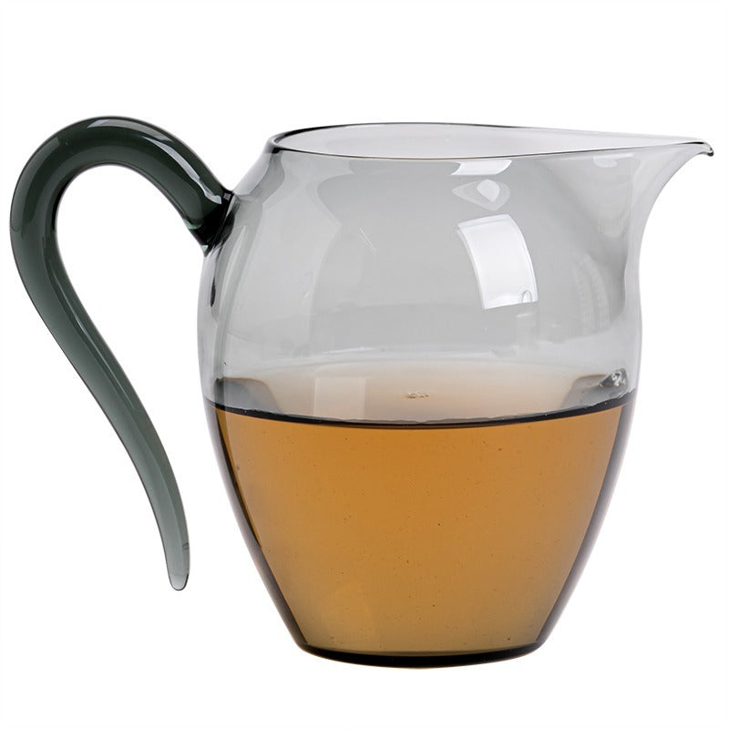 Pichet en verre à anse colorée fait main Gohobi