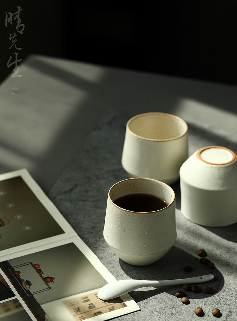Gohobi Tasse à thé blanche Kohiki en céramique classique et moderne faite à la main