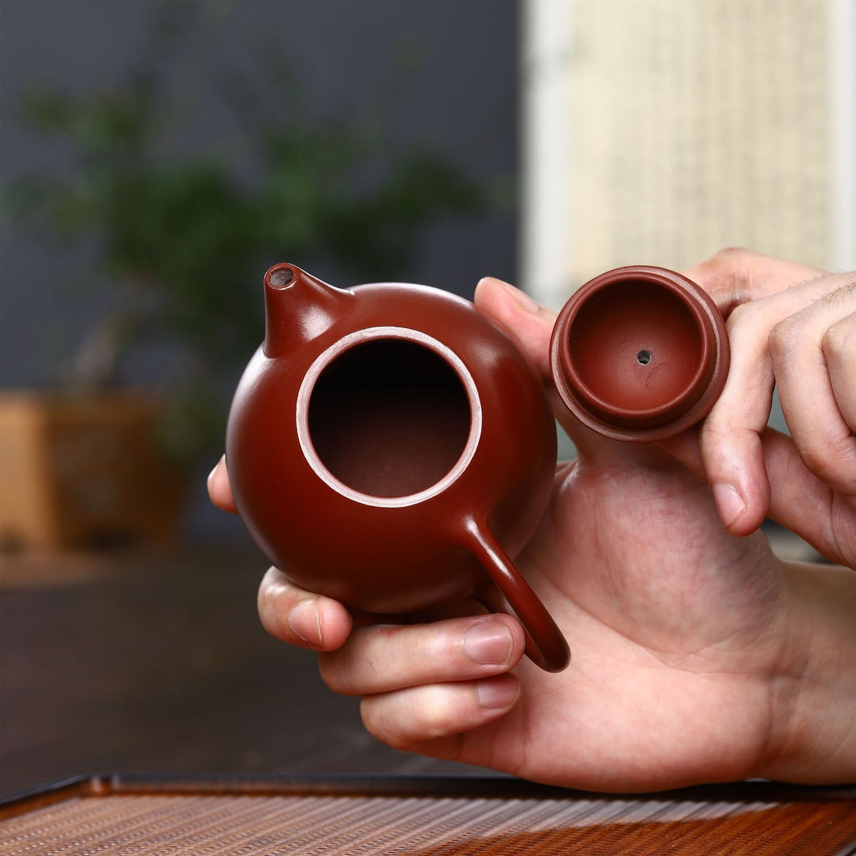 Gohobi Yixing Red Clay Dragon Egg Teapot (200 ml)