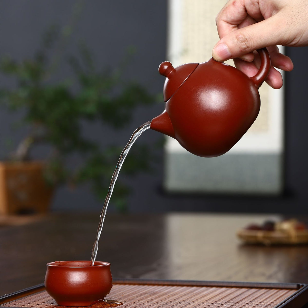 Gohobi Yixing Red Clay Dragon Egg Teapot (200 ml)