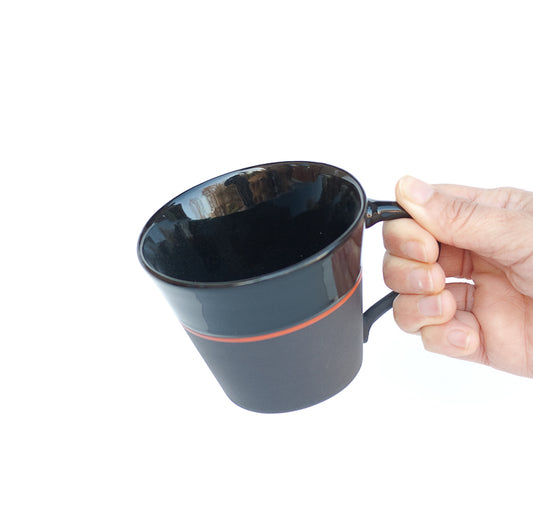 Sue Ure Masion Black porcelain Wide mug
