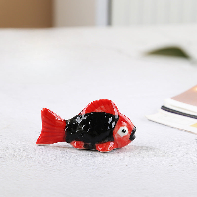 Gohobi Colourful Goldfish Chopstick Rest