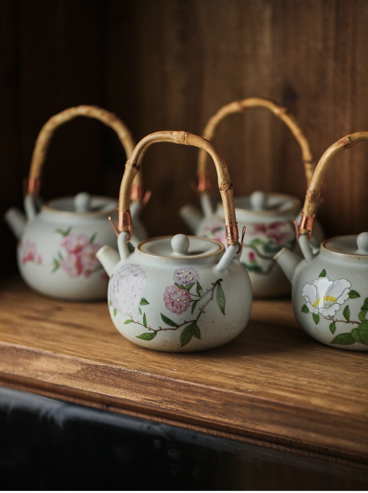 Gohobi Hand-painted Teapot Ceramic Chinese Gongfu tea Kung fu tea Japanese Chado