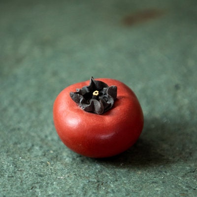 Gohobi Handmade ceramic YiXing clay Tomato Tea ornaments Tea pets Chinese Gongfu tea Kung fu tea photography props unique ornaments