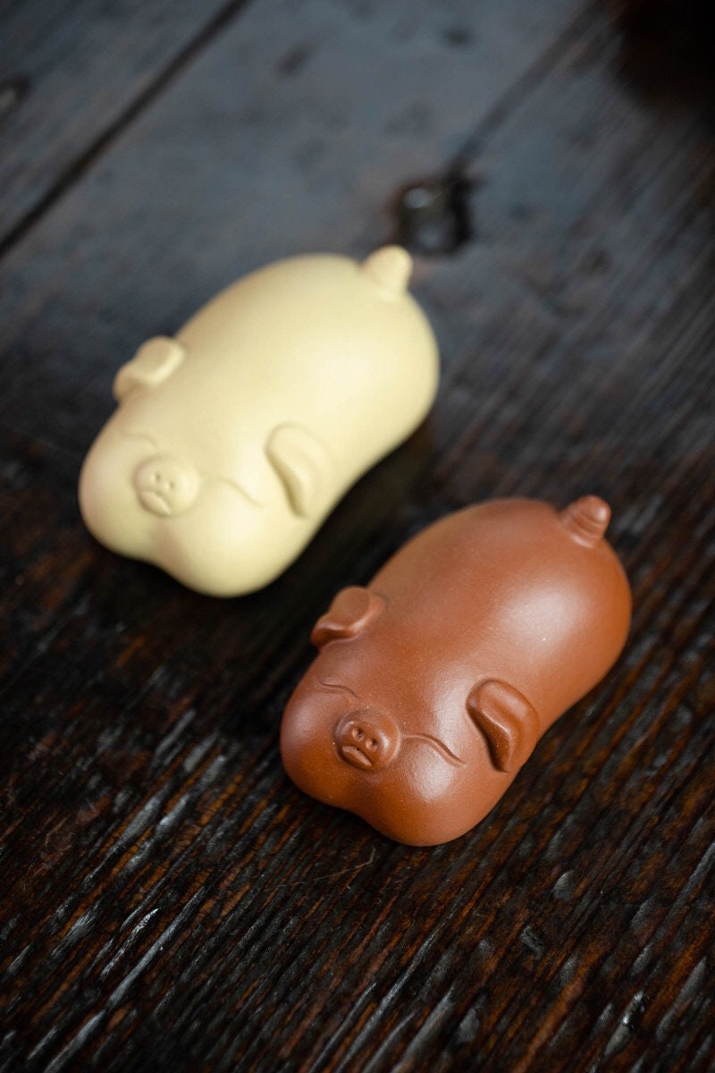 Gohobi Handmade pig ornaments Tea pets ceramic YiXing clay Chinese Gongfu tea Kung fu tea Japanese Chado unique ornaments