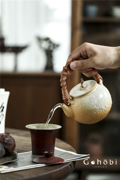 Gohobi Kiln-Changed Glaze Teapot – Pure Handmade White Mud Tea Brewer (900ml)