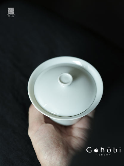 [賦山敘 x Gohobi] Gohobi Pure White Porcelain Gaiwan – Horseshoe Shape Thin Porcelain Gongfu Tea Bowl