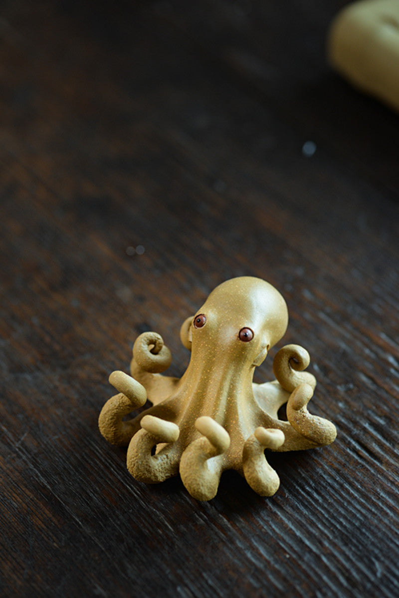 Gohobi Handmade Ceramic YiXing Clay Octopus Ornament Tea pet