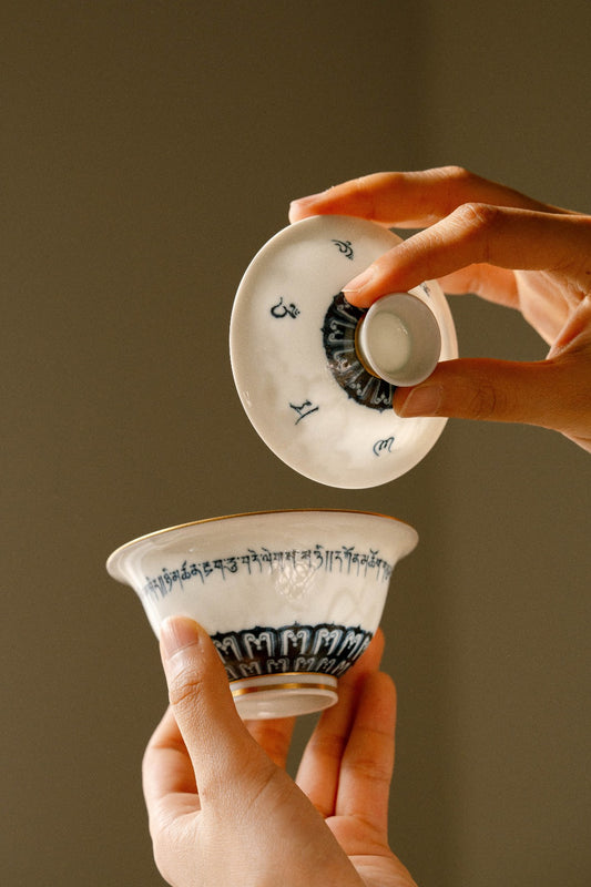 [清本源 x Gohobi Gallery] Blue & White Douli Gaiwan with Inner-Impressed Lotus Motif – “Ode to Peace” Design (110ml)