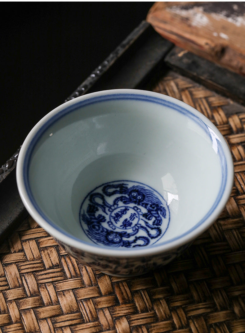 Gohobi Hand-painted Wood-fired Blue and White Yongle Hand-pressed Tea Cup