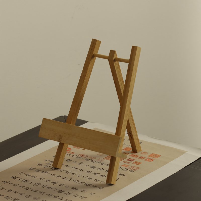 Gohobi Bamboo Pu'er Tea Cake Display Stand – Triangular Easel Shelf for Tea Ceremony Display