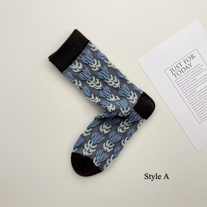 Gohobi Japanese Embossed Flower Mid-Calf Socks