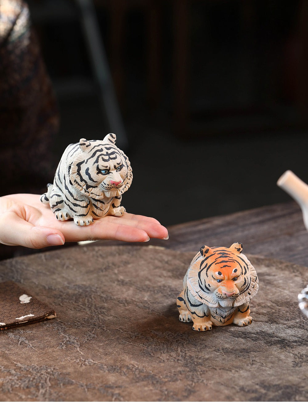 Gohobi Yixing Purple Clay Lucky Tiger Tea Pet – Hand-Painted Zisha Ornament