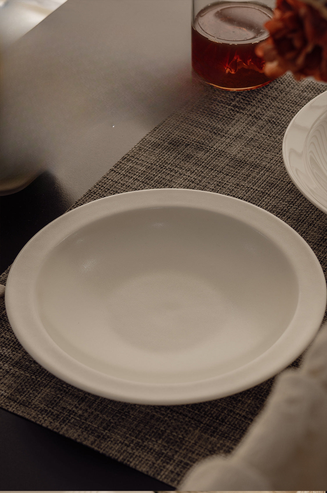 Gohobi Painted Gold Small-Foot Flat-Edge Plate