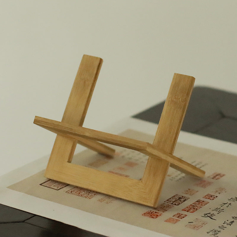 Gohobi Bamboo Pu'er Tea Cake Display Stand – Triangular Easel Shelf for Tea Ceremony Display