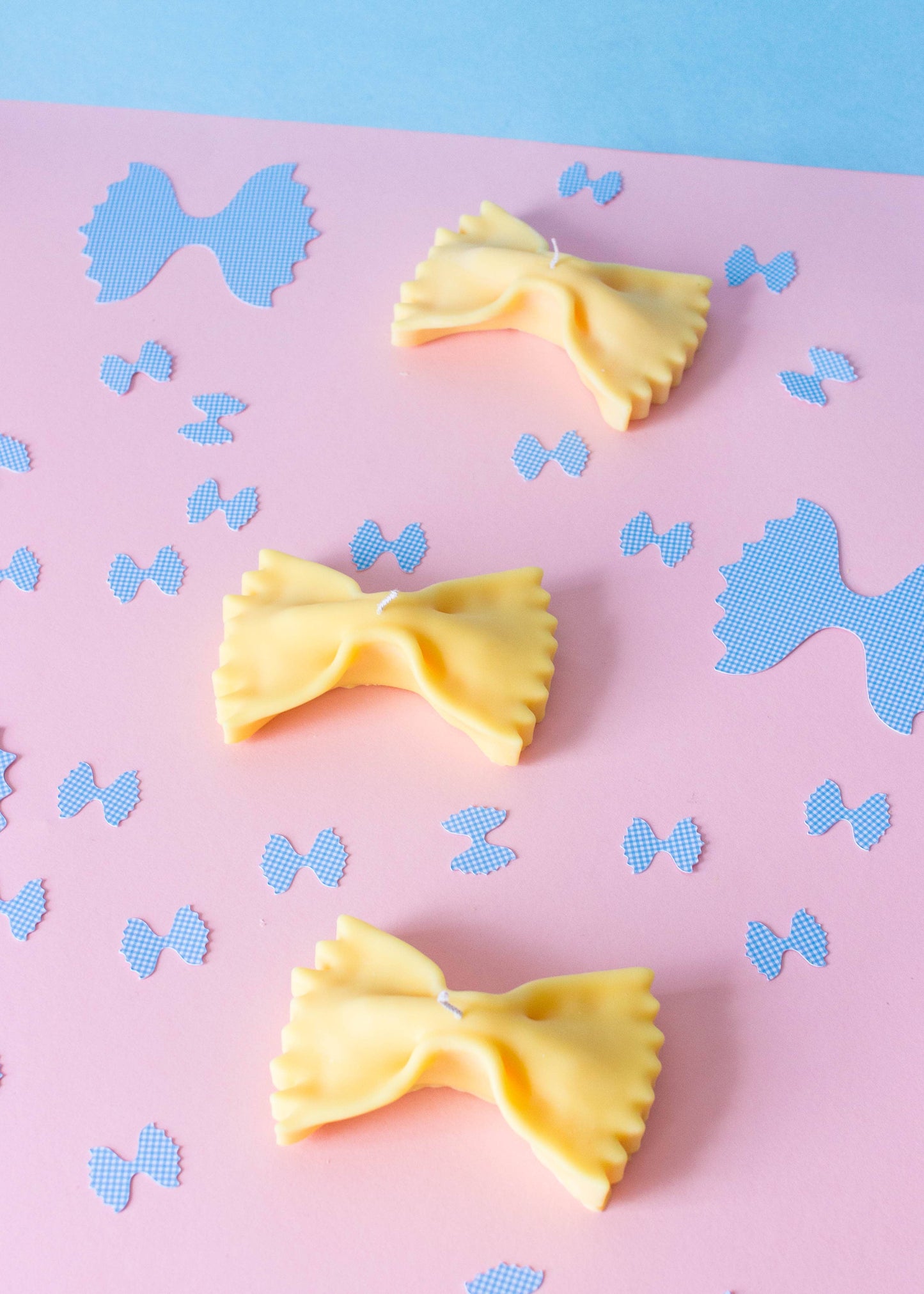 HereThe Farfalle Candle