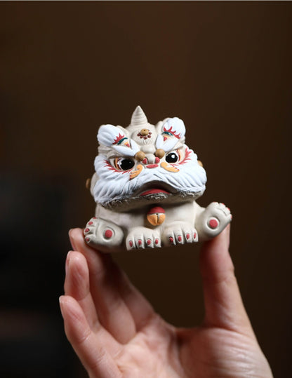 Gohobi Yixing Purple Clay Lion Dance Tea Pet – Handmade Guardian Ornament