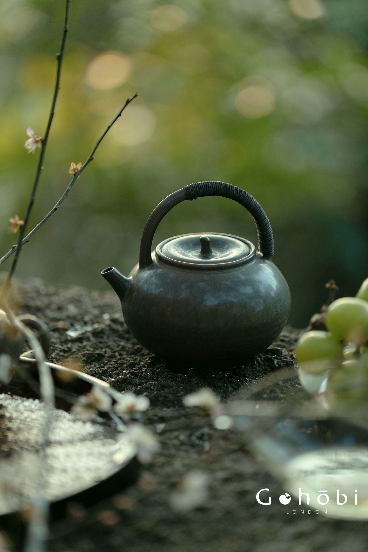 Gohobi Handmade Rattan Beam Teapot – Artisan Pottery Brewing Kettle (400ml, 2 Colours)