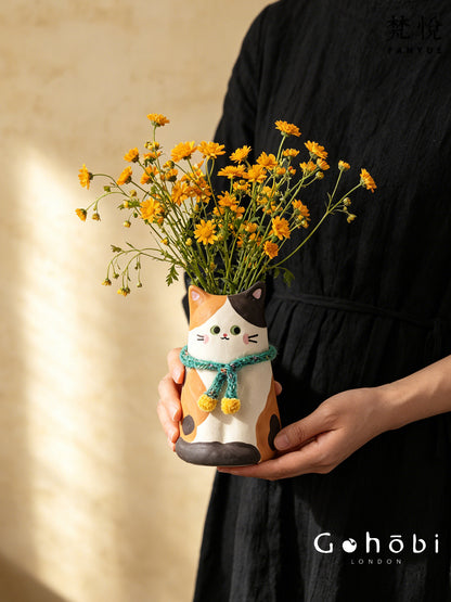 Gohobi Cute Cat Ceramic Vase – Handmade Jingdezhen Ikebana Flower Vase