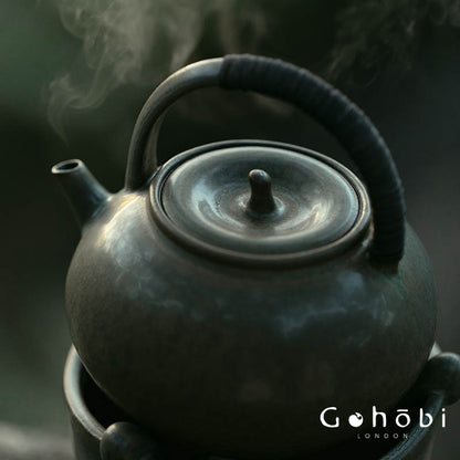 Gohobi Handmade Rattan Beam Teapot – Artisan Pottery Brewing Kettle (400ml, 2 Colours)