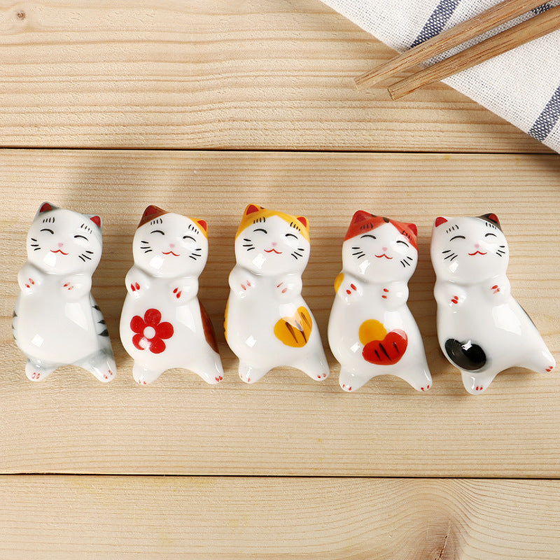 Gohobi Ceramic Lying Down Cat Chopstick Rest