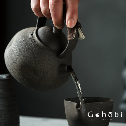 Gohobi Nanbanyaki Style Fireplace-Boiled Teapot – Handmade Wabi-Sabi Dual-Purpose Kettle (900ml)