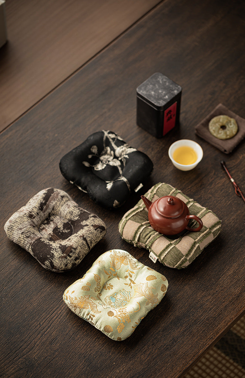 Gohobi Chinese Fabric Pot Coaster