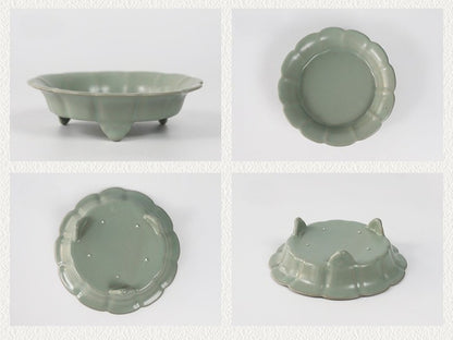 Gohobi Ru Kiln Three-Legged Ikebana Planter – Ice Crackle Celadon Ceramic Narcissus Bowl