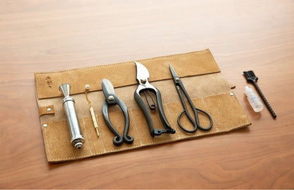 Gohobi Japanese Ikebana Florist Tool Kit – Flower Scissors, Water Injector & Tool Bag Set