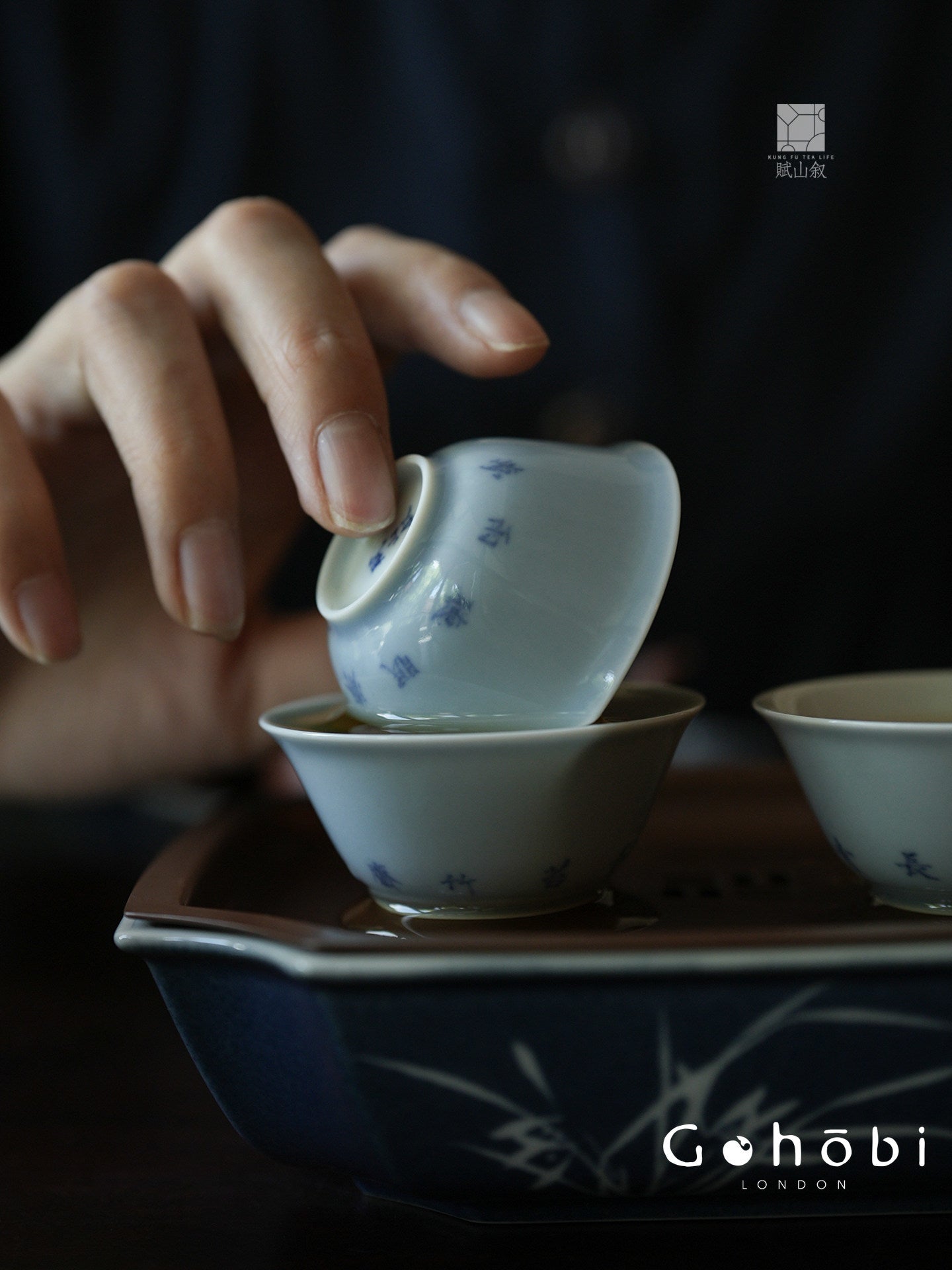 [賦山敘 x Gohobi] Gohobi Jingdezhen Hand-Painted Mandarin Fish Teacup – Blue on Blue Ceramic Gongfu Guest Cup