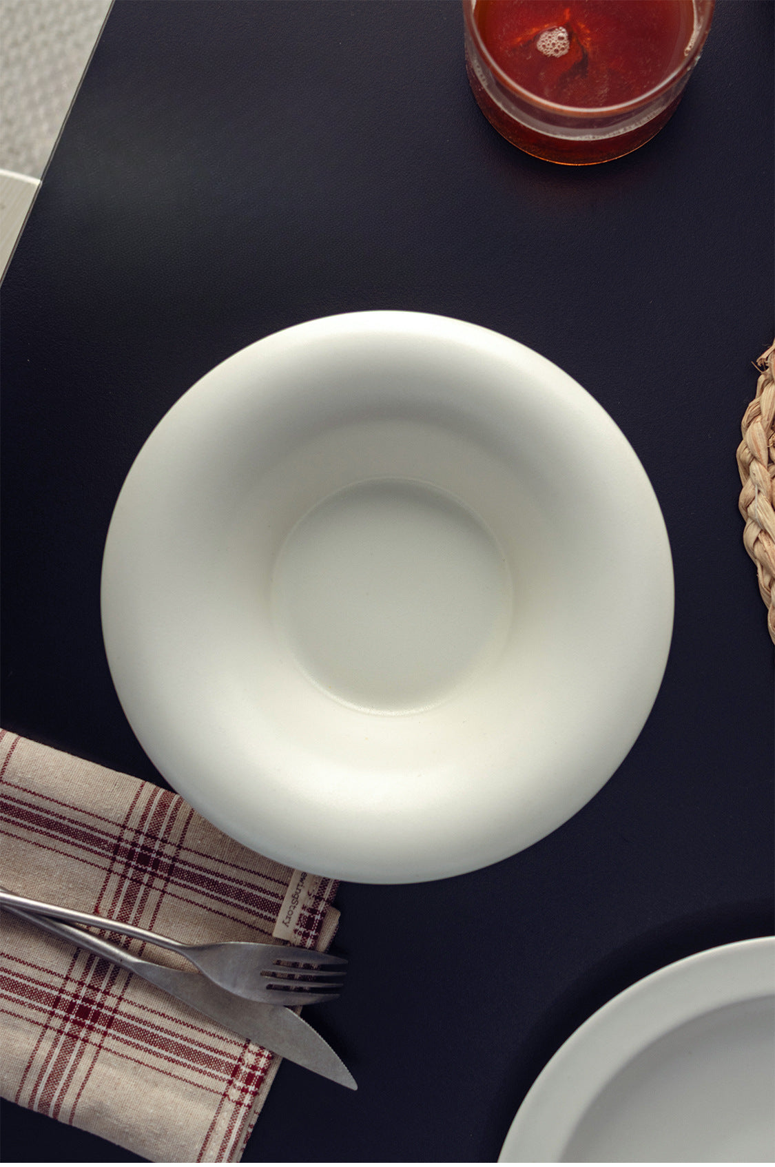 Gohobi Painted Matte 7.5-Inch Reverse Side Pot Plate