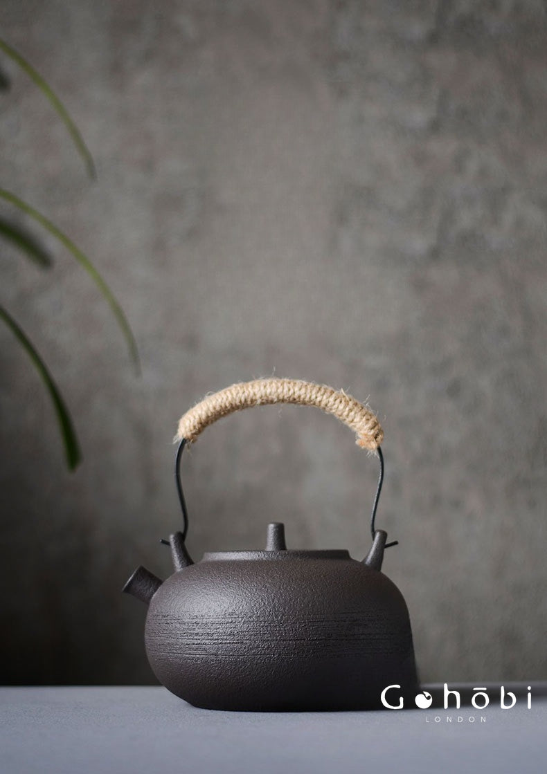 Gohobi Ceramic Tea Kettle – Handmade Household Pottery Teapot (900ml)