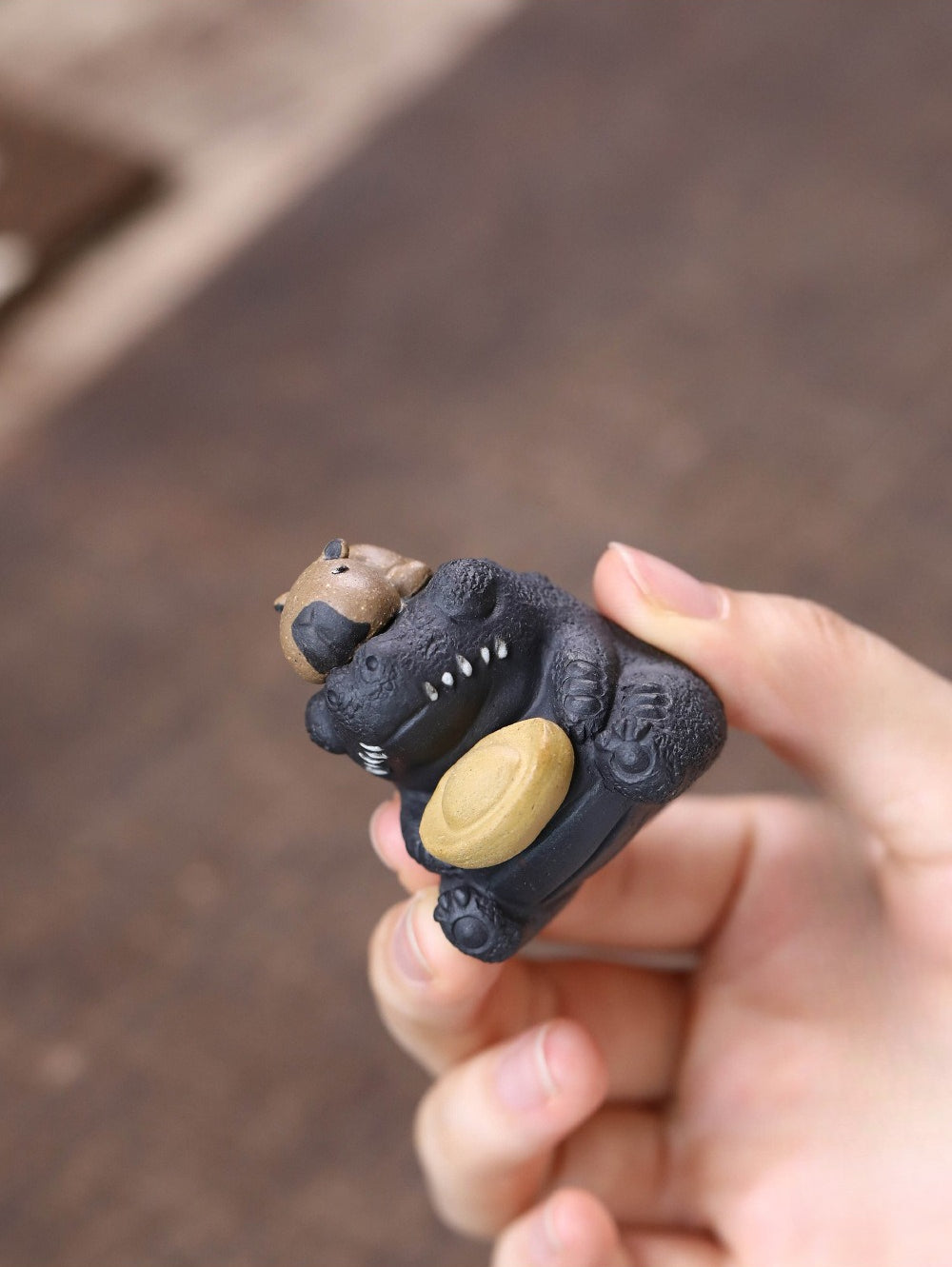 Gohobi Zisha Capybara & Crocodile Tea Pet Figurine