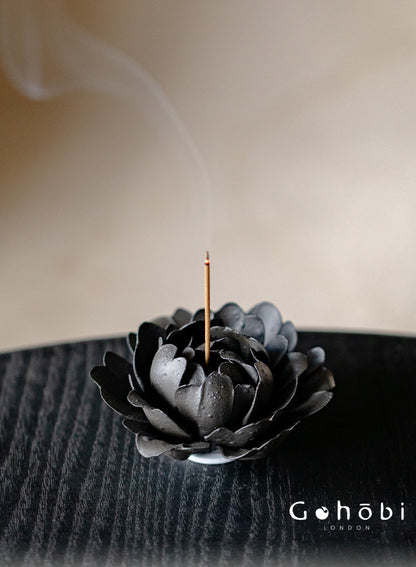 Gohobi Handmade Floral Incense Holder 002 - Black Peony and White Rose